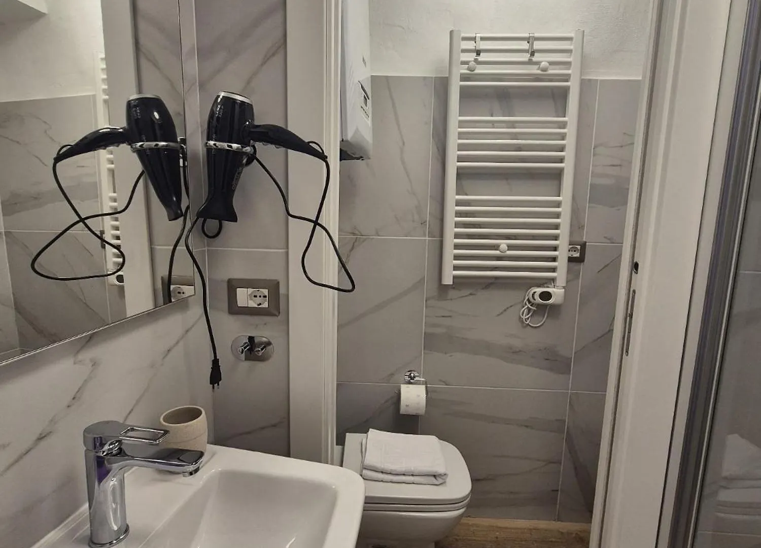 Ognissanti Dream Suites Florence 0*,